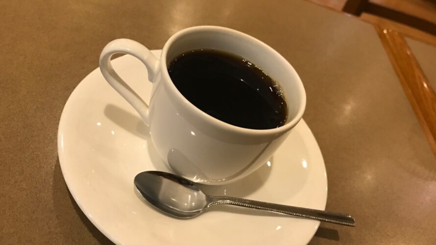 昔ながらの喫茶店、札幌市中央区大通西18丁「cafeげんとう舷灯」で美味しいコーヒーをいただく