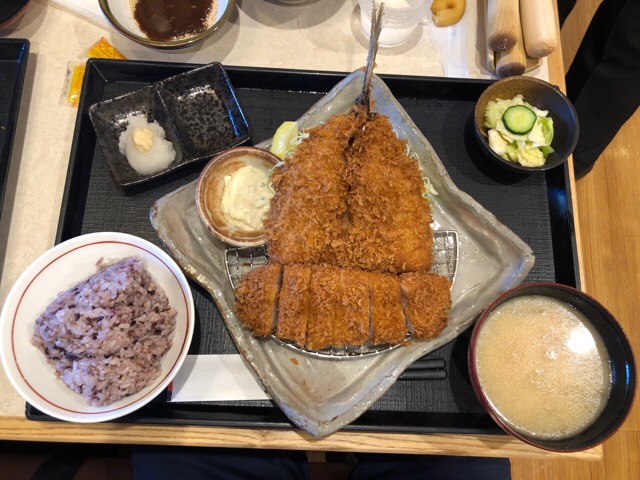 日曜日のお昼かつ徳で「鯵かつ」を食べる、札幌B級グルメ