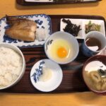 70年続く稚内の食堂「ひとしの店」で朝食を食べる