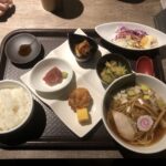 和×バル　HARERUYA （ハレルヤ） 大通店で本日の定食（煮干し中華ぞばハーフ、、、）