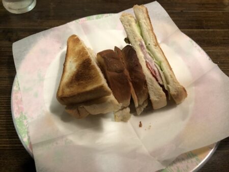 札幌の珈琲店エーデルワイスのワンコインサンドイッチBLT