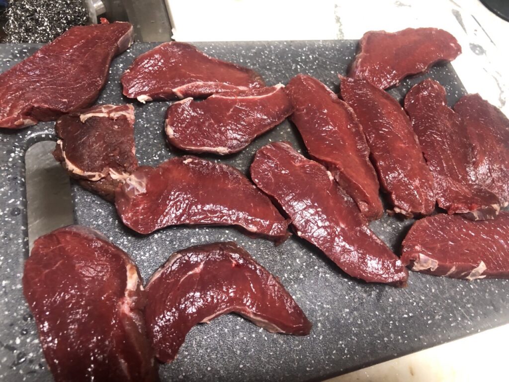 晩ごはん_エゾシカ肉