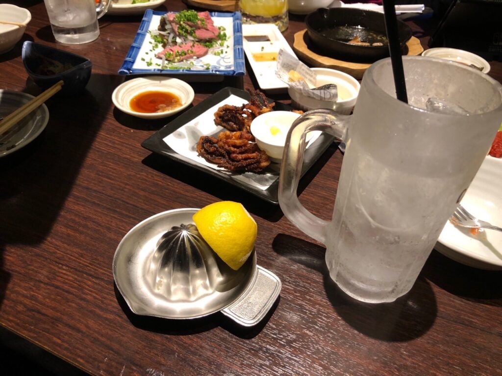 2023年10月当時のさんかい澄川店昔の生しぼりレモンサワー