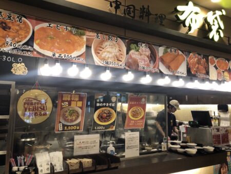 布袋赤れんがテラス店の厨房を覗く