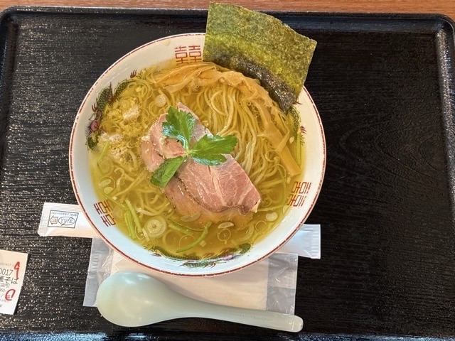 札幌のゑぞ食堂 赤レンガテラス店の中華そば（塩）
