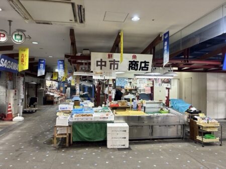 青森の丸青食堂のとなりの中市商店