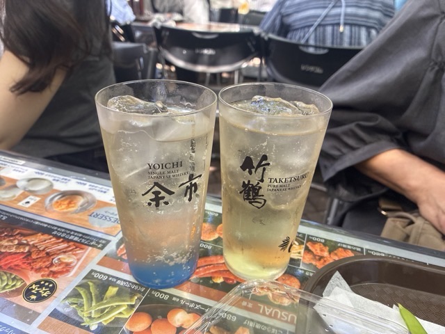 札幌大通りビアガーデン の大通公園西6丁目の「ASAHI SUPER DRY BEER PARK」の余市と竹鶴のハイボール